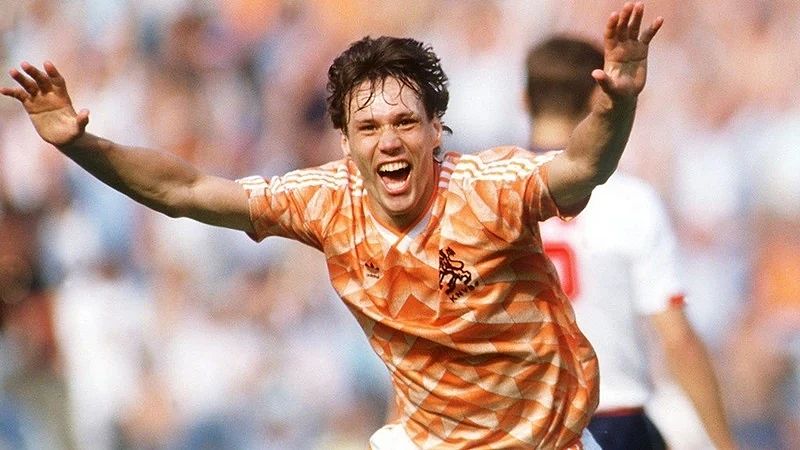 Marco Van Basten để lại dấu ấn đậm nét tại Euro 1988